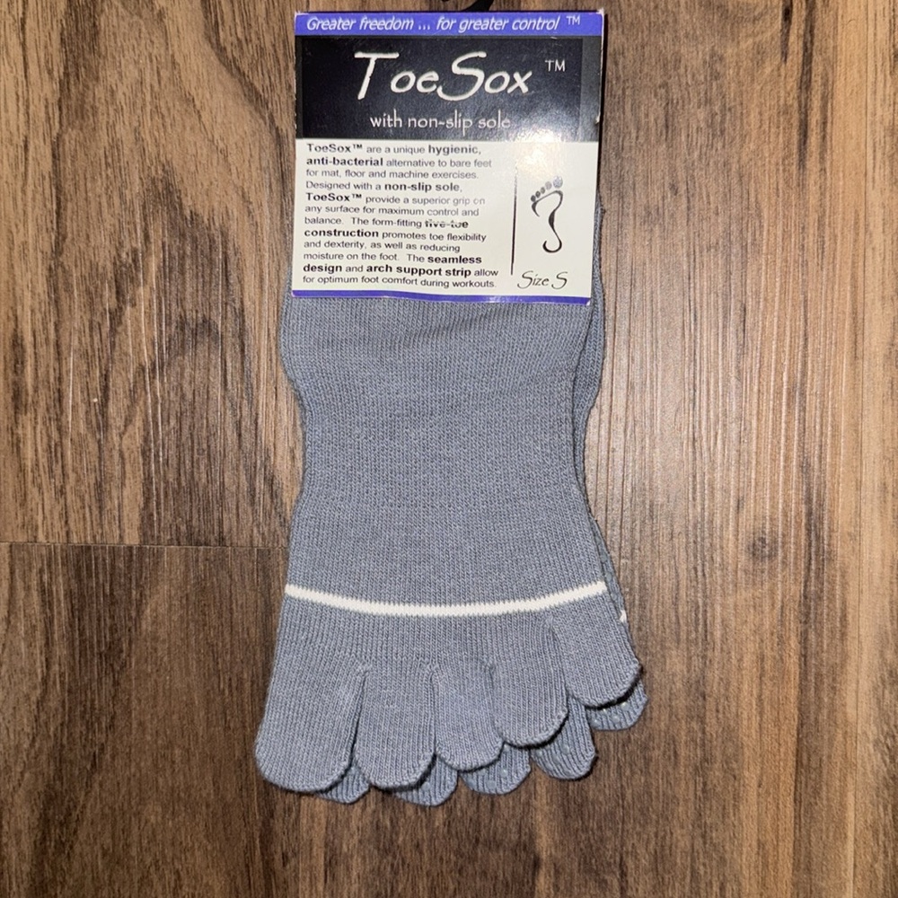 Toesox NWT size small